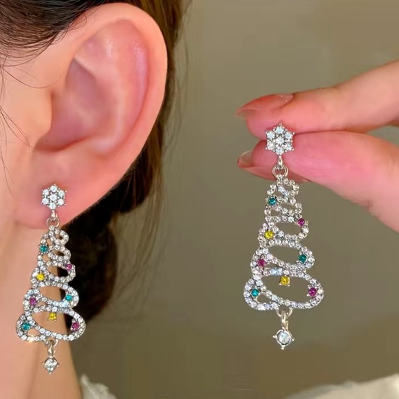 Sparkly Christmas Tree Earrings BRAND NEW - Picture 7 of 7